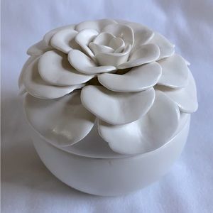 GARDENIA  Ceramic Trinket Box